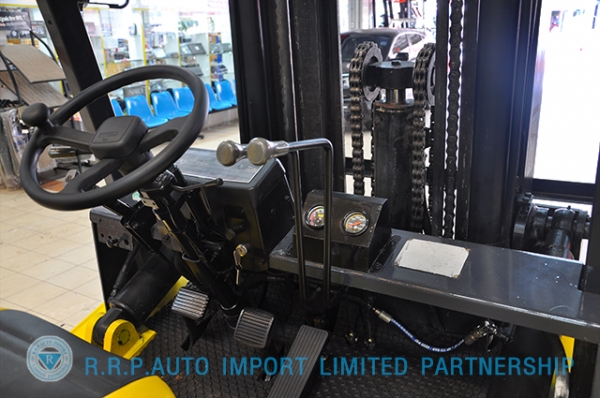 ขายรถโฟล์คลิฟท์มือสอง TCM รุ่น FD35Z7  ราคา xxx,xxx บาท นำเข้าจากประเทศญี่ปุ่น 100\%