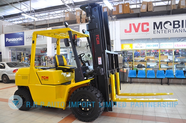 ขายรถโฟล์คลิฟท์มือสอง TCM รุ่น FD35Z7  ราคา xxx,xxx บาท นำเข้าจากประเทศญี่ปุ่น 100\%