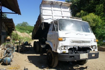 ด่วนขายรถนิสสันยูดีCW41คู่กับรถมิตซูFN527