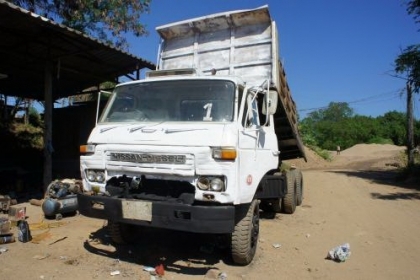 ด่วนขายรถนิสสันยูดีCW41คู่กับรถมิตซูFN527