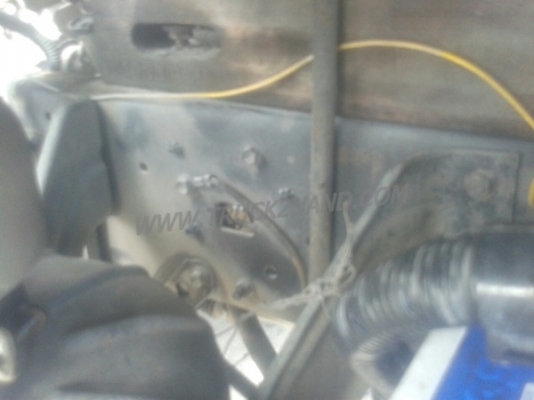 รถบรรทุก 4 ล้อ  HINO ดูโร่ ยูโร 2 ขนาด 100 แรงม้า ปี 2548  กระบะยาว 3.10 เมตร