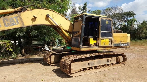 ขายแบคโฮ CAT E200B สภาพพร้อมใช้งาน เอกสารสัญญาซื้อขาย ช่วงล่างดี ราคาต่อรองได้ ขายแบคโฮ CAT E200B สภาพพร้อมใช้งาน เอกสารสัญญาซื้อขาย ช่วงล่างดี ราคาต่อรองได้
