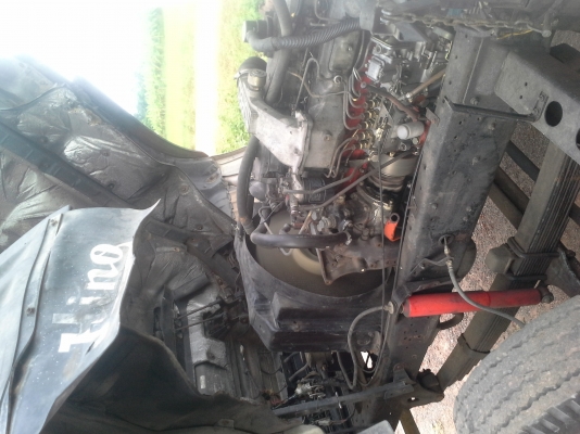 HINOไฮเท็ค 195แรง ยาว 6 ม.ยางดีทั้งหมด 6เส้น เครื่องดี ครัทซีสวย ขาย 430,000 บาท ศุภากร 081-1903107 , 081-4252943)