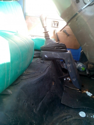 หกล้อ อีซูซ 110แรง ช่วงยาว 5.20ม สภาพดีพร้อมใช้ เล่มทะเบียนพร้อมโอน