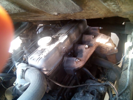 หกล้อ อีซูซ 110แรง ช่วงยาว 5.20ม สภาพดีพร้อมใช้ เล่มทะเบียนพร้อมโอน