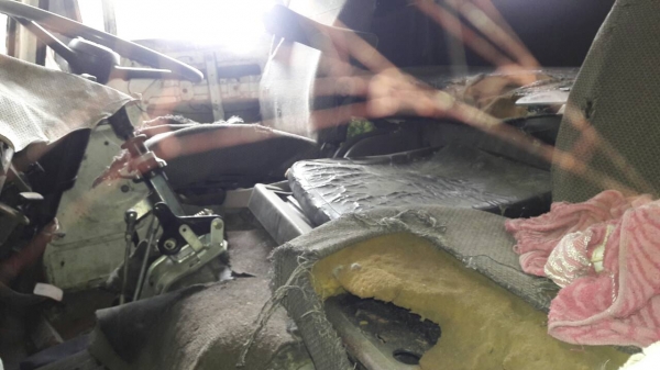 ขายรถบรรทุก 10 ล้อรั้ว HINO KT 925 เครื่อง JO8C เพลาเดียว 220 แรงม้า กระบะสามมิตรลอนเฉียง ราคา 350000