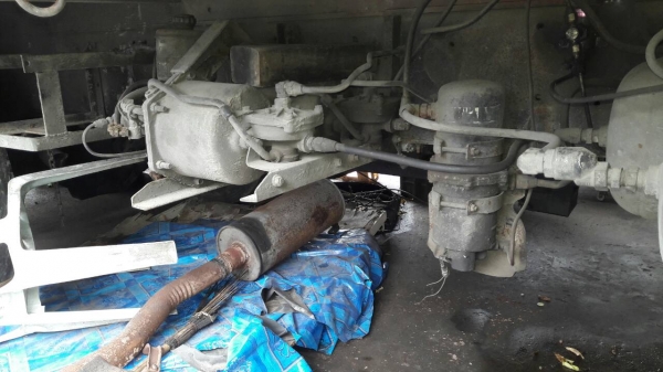 ขายรถบรรทุก 10 ล้อรั้ว HINO KT 925 เครื่อง JO8C เพลาเดียว 220 แรงม้า กระบะสามมิตรลอนเฉียง ราคา 350000