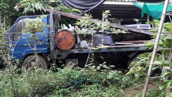 ขายรถบรรทุก 6 ล้อพื้นเรียบ TOYOTA 115 แรงม้าปี 2538 กระบะยาว 4.50 เมตร ราคา 120000