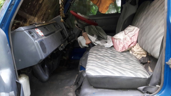 ขายรถบรรทุก 6 ล้อพื้นเรียบ TOYOTA 115 แรงม้าปี 2538 กระบะยาว 4.50 เมตร ราคา 120000