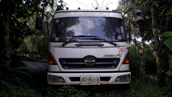 ขายรถบรรทุก 6 ล้อดัมพ์ HINO MEGA 145 แรงม้าปี 2548 ราคา 750000