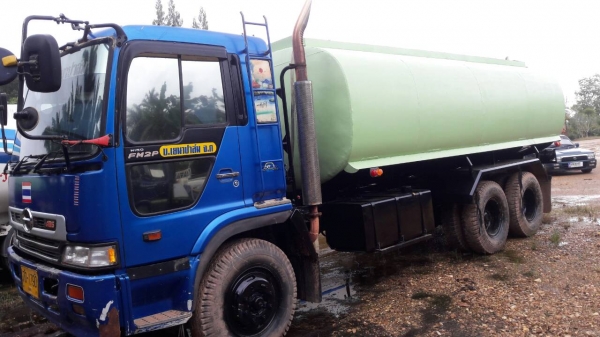 ขายรถบรรทุก 10 ล้อน้ำ HINO เปอร์เฟีย เครื่องแดวู 360 แรงม้า 2 เพลา ถังบรรจุ 16000 ลิตร ราคา 650000