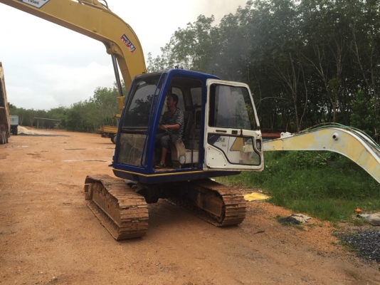 ขายรถแบคโฮ KOBELCO SK60-/// เล่มทะเบียน ระบบไฟเต็ม ราคา 570000