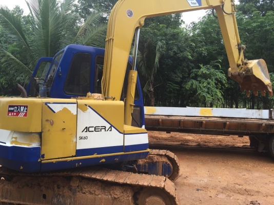 ขายรถแบคโฮ KOBELCO SK60-/// เล่มทะเบียน ระบบไฟเต็ม ราคา 570000