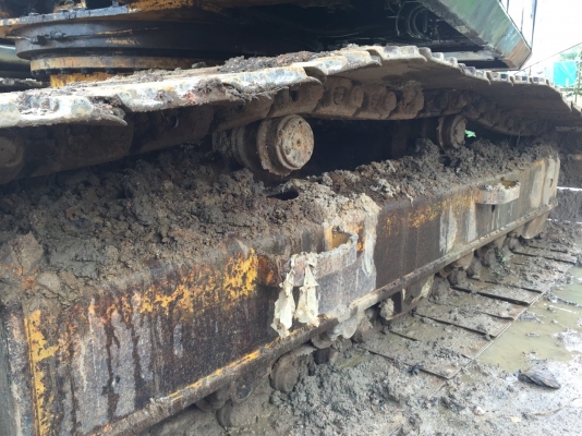 ขายรถแบคโฮ KOMATSU PC200-5 ระบบไฟเต็ม ไม่มีเอกสาร คอลโทรลสั้น ราคา 600000