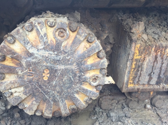 ขายรถแบคโฮ KOMATSU PC200-5 ระบบไฟเต็ม ไม่มีเอกสาร คอลโทรลสั้น ราคา 600000