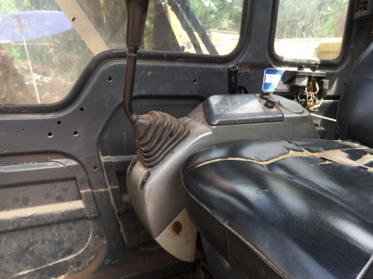 ขายรถแบคโฮ KOMATSU PC60-7 ระบบไฟเต็ม ไม่มีเอกสาร ราคา 680000