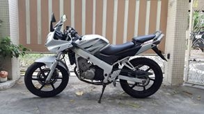 ขออนุญาติขาย HONDA CBR 150R ฟรีค่าโอน