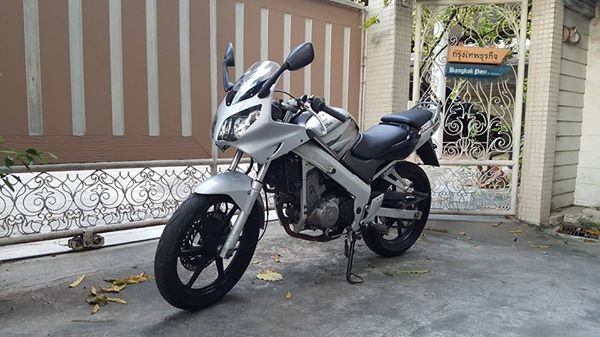 ขออนุญาติขาย HONDA CBR 150R ฟรีค่าโอน