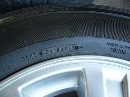 แม็กกระบะขอบ16-6รู139 พร้อมยาง ดันล็อป 245-70-R16ปี12 (4ล้อ4,500บ.) แม็กกระบะขอบ16-6รู139 พร้อมยาง ดันล็อป 245-70-R16ปี12 (4ล้อ4,500บ.)