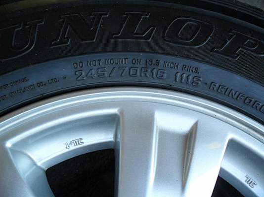 แม็กกระบะขอบ16-6รู139 พร้อมยาง ดันล็อป 245-70-R16ปี12 (4ล้อ4,500บ.) แม็กกระบะขอบ16-6รู139 พร้อมยาง ดันล็อป 245-70-R16ปี12 (4ล้อ4,500บ.)