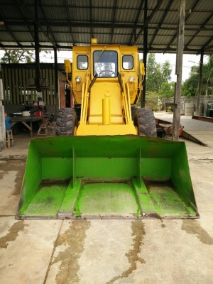 ขายรถตักล้อยาง TCM