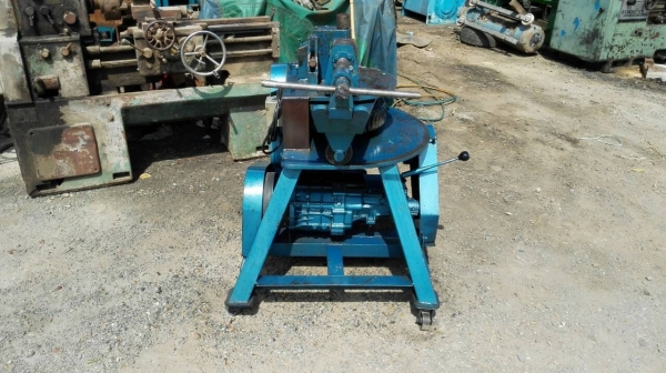 ====== Sold Out!! ====== เครื่องดัดท่อไอเสีย BERGIN รุ่น BEG-30 สเปค 3/4"- 3" มอเตอร์เบรค 3 HP. ไฟบ้าน 220V. ลูกดัดรางดัดจัดเต็ม สภาพป้ายแดง!!