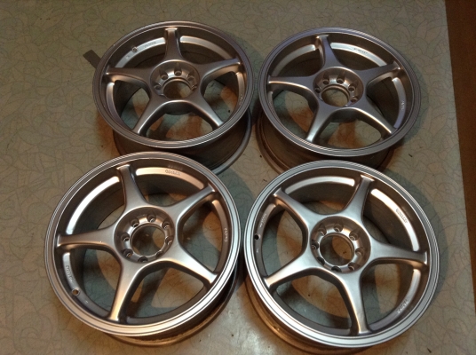 แม็กEnkei Pro2 ขอบ15นิ้ว4รู100ขายถูกมีร้าวขอบวงนึงครับ แม็กEnkei Pro2 ขอบ15นิ้ว4รู100ขายถูกมีร้าวขอบวงนึงครับ