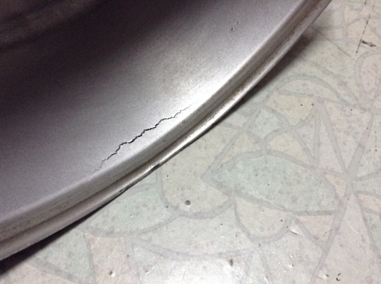 แม็กEnkei Pro2 ขอบ15นิ้ว4รู100ขายถูกมีร้าวขอบวงนึงครับ แม็กEnkei Pro2 ขอบ15นิ้ว4รู100ขายถูกมีร้าวขอบวงนึงครับ