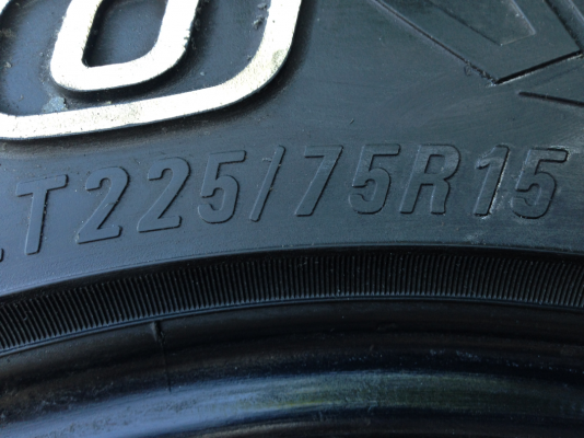 ยาง All Maxxis 225 75 15 ดอกเต็ม ไม่มีปะ พร้อมใช้งาน