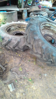 ขายชุดเพลาหน้ารถไถฟอร์ด zf พร้อมยาง