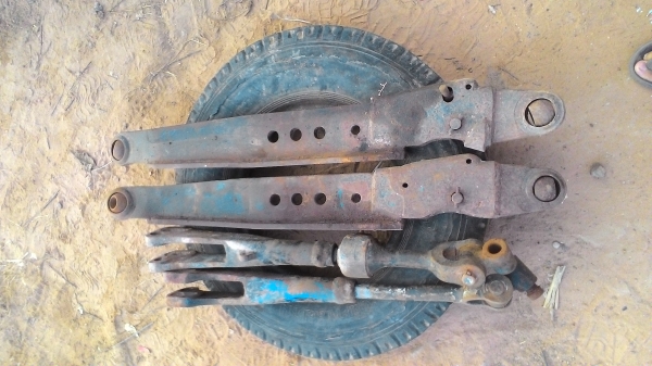 ขาย 8000 บาท ชุดหลังคารถไถฟอร์ด