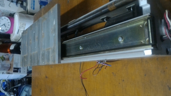 แท่นเลื่อนแกนเดียวขับเคลื่อนด้วยมอเตอร์ เดินห้น้า - ถอดหลังได้ มีลิมิตสวิทช์สั่งป้องกันการชน