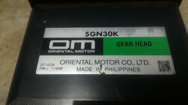 มอเตอร์เกียร์ทด ORIENTAL MOTOR  ขนาด 40 W. ทดแล้วหมุนที่ 46 รอบต่อนาที (มี 2 ตัว )