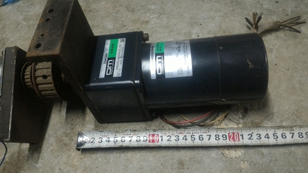 มอเตอร์เกียร์ทด ORIENTAL MOTOR  ขนาด 40 W. ทดแล้วหมุนที่ 46 รอบต่อนาที (มี 2 ตัว )