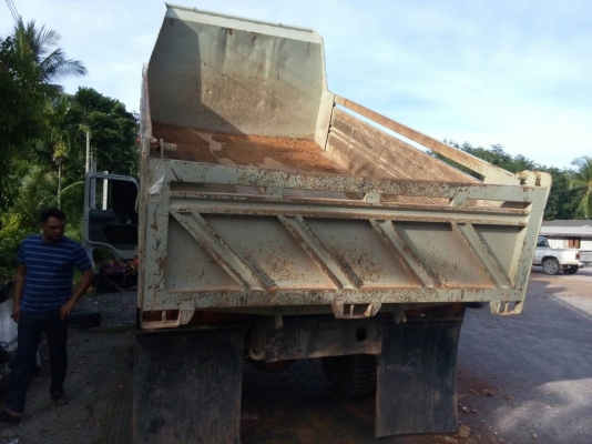 ขายรถบรรทุก 6 ล้อดัมพ์ HINO FF195 แรงม้า กระจกไฟฟ้า ยาง 1000 ราคา 650000