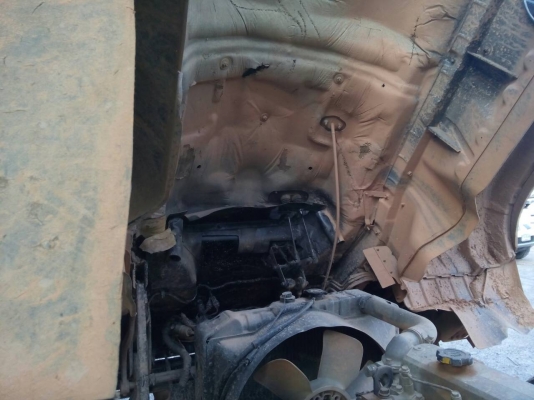 ขายรถบรรทุก 6 ล้อดัมพ์ HINO FF195 แรงม้า กระจกไฟฟ้า ยาง 1000 ราคา 650000