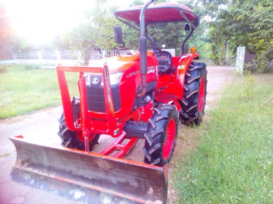 350,000รถไถ47 แรง  รุ่นใหม่400ชั่วโมงแท้ สวยๆกิ๊ฟๆครับ ขาย350,000