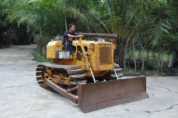 ((ลดกระหน่ำ))ขายรถดัน แทรกเตอร์ตีนตะขาบMITSUBISHI BD2D ใบมีดสภาพสวยเดิมจากญี่ปุ่น ขายถูกๆ129,000บาท!!!