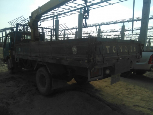 หกล้อ โตโยต้า BU87-115แรง เครน UNIC 2.9ตัน สภาพดีเดิมๆพร้อมใช้ ทะเบียนพร้อมโอน
