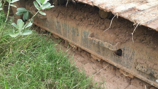 ขายรถขุดแบ็คโคkobelco มาร์คทรี200-3เล่มทะเบียน เครื่องแน่นปั๊มดี ไม่โหลด ช่วงล่างเต็มโซ่ใหม่ ภายในเดิม เฟรมสวย พร้อมลงลุยงาน