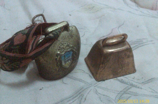 กระดิ่งแขวนคอวัวทองเหลือง กับทองแดง