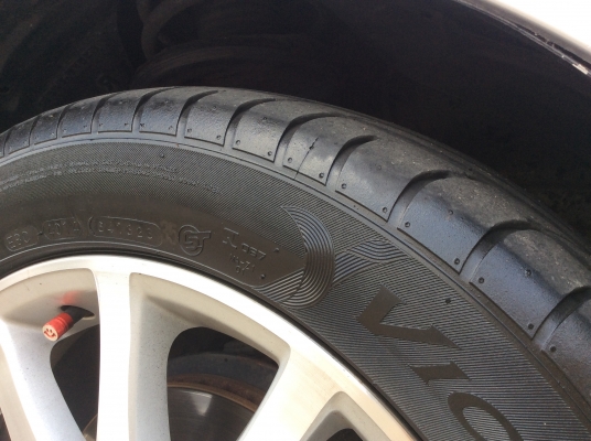 ขายล้อCAMRY ขอบ17 พร้อมยางปีใหม่คับ