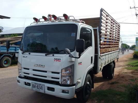 ขายด่วนหกล้อNQR175แรงปี55ยาว4.3เมตรราคาเบาๆจัดแนนท์ได้โทร0843923995