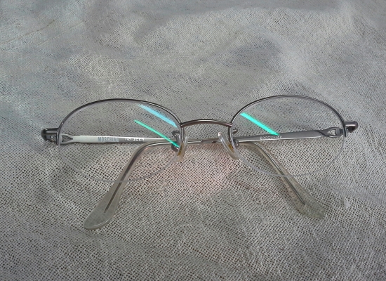 แว่นสายตายาวไททาเนียม MOSCHINO  made in Italy