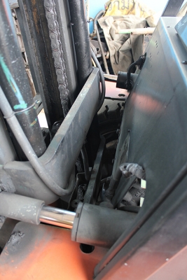 โฟล์คลิฟท์ Komutsu SD-30 เครื่องดีเซล เสา3เมตร ใช้งานได้ปรกติ