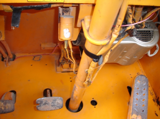 ขายรถตัก Komatsu 510 ; รถเก่าญี่ปุ่น 100\%;  สภาพสวยพร้อมใช้งานได้ทันที สนใจติดต่อ 081-9485494