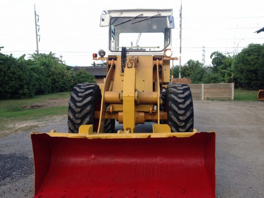 ขายรถตัก Komatsu 510 ; รถเก่าญี่ปุ่น 100\%;  สภาพสวยพร้อมใช้งานได้ทันที สนใจติดต่อ 081-9485494