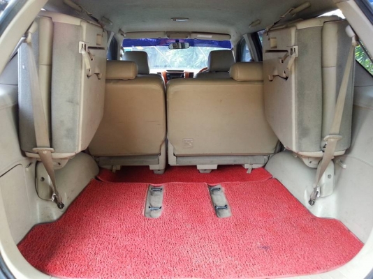 toyota fortuner ปี 05 เครื่อง 2700 เบนซิล เกียร์ออโต้ โฟร์  ติดแก๊ส lpg