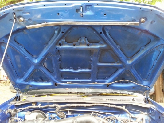 toyota fortuner ปี 05 เครื่อง 2700 เบนซิล เกียร์ออโต้ โฟร์  ติดแก๊ส lpg