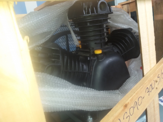 ขายปั๊มลม 300ลิตร 10 HPมอเตอร์7.5kwไฟ3สาย380โวล15แอม